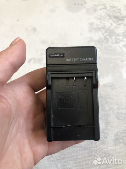 Зарядное для батареек Sony