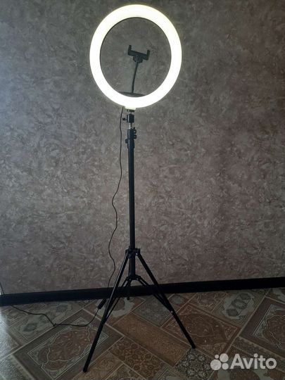 Кольцевая лампа со штативом 30см