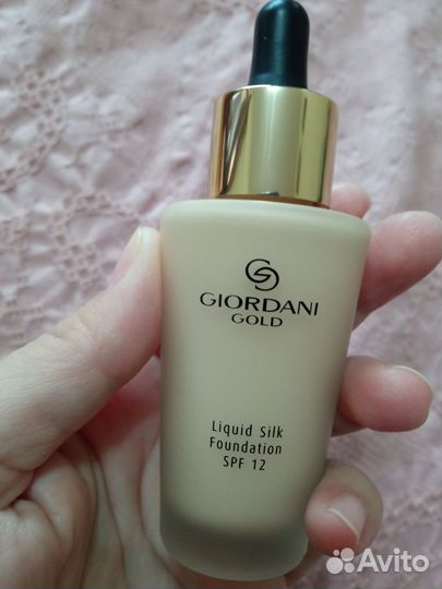 Шёлковая тональная основа Giordani Gold Oriflame