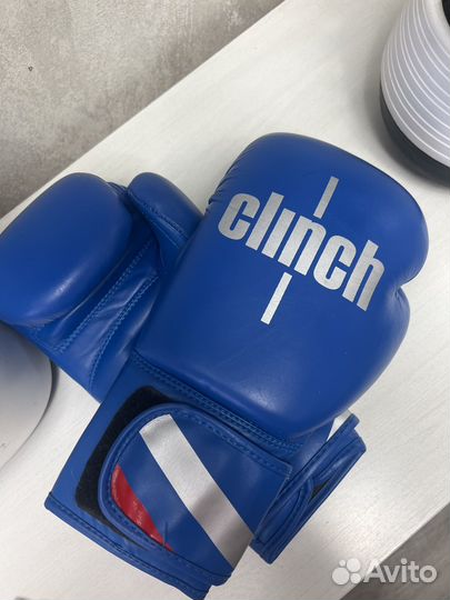 Боксерские перчатки 10 oz clinch синие