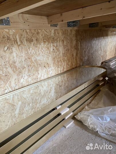 Зеркала в металлической оправе