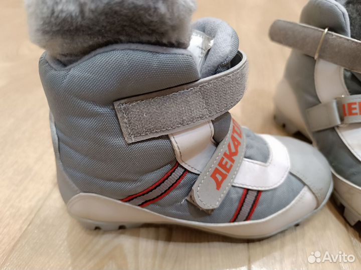 Лыжные ботинки детские р. 34