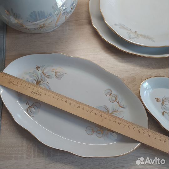 Фарфоровые тарелки набор
