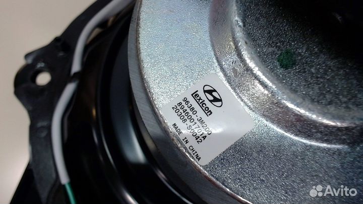 Сабвуфер Hyundai Genesis, 2009