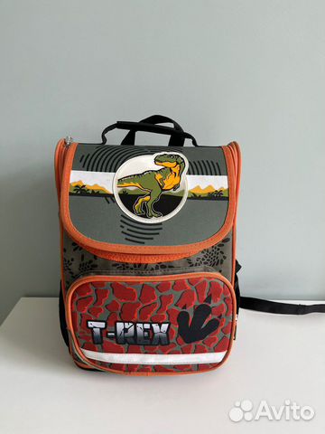 Школьный рюкзак с анатомической спинкой