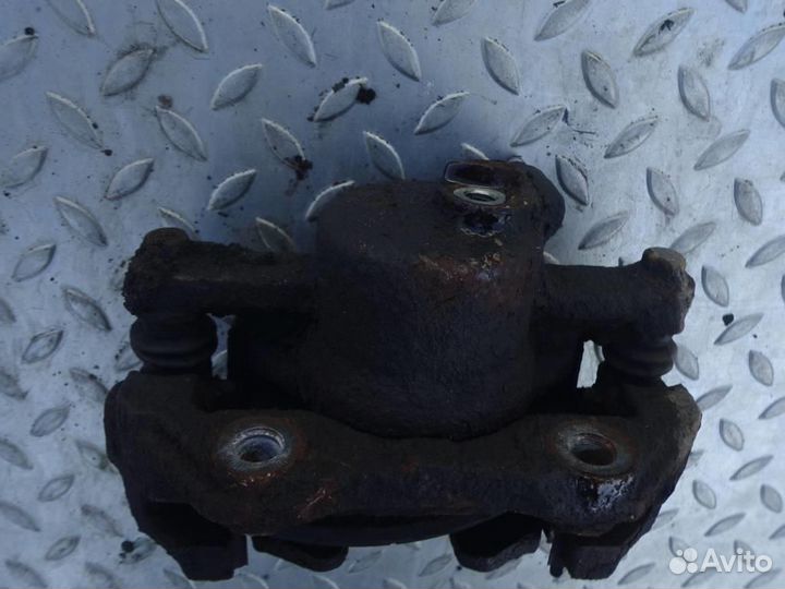 Суппорт передний правый VW Polo 5