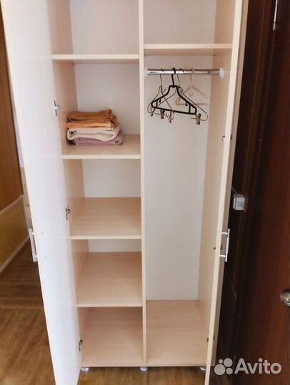 Шкаф распашной двухстворчатый