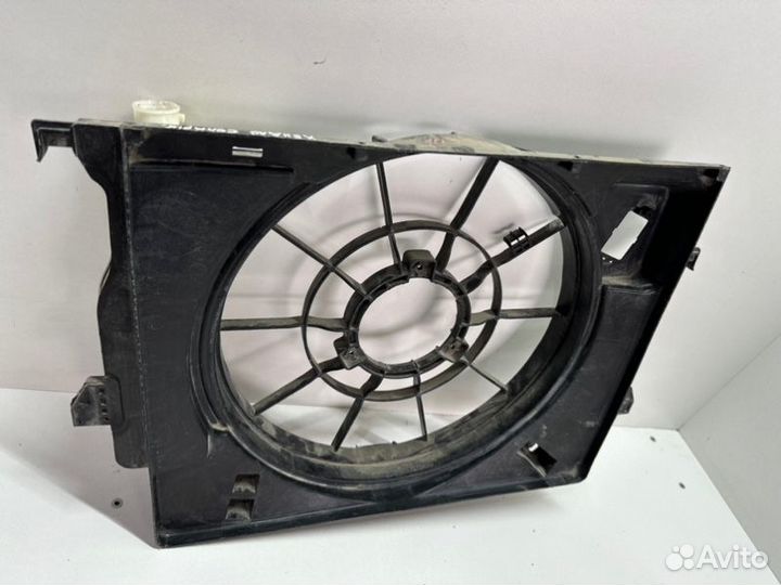 Кожух вентилятора передний Hyundai Solaris 1