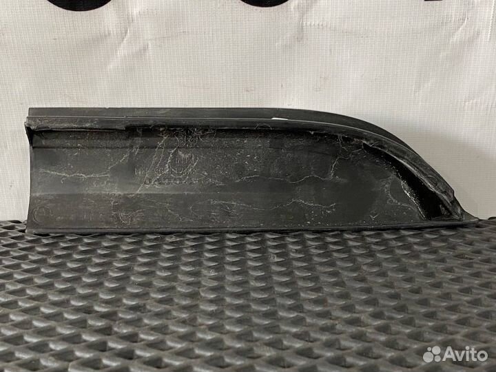 Резинка спойлера Volvo FH4 82718895