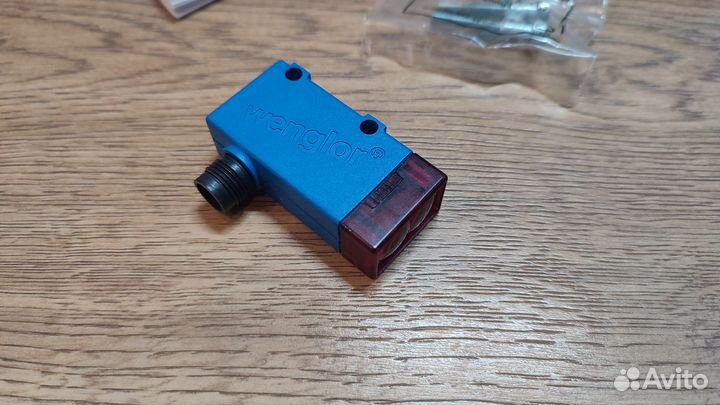 Датчик Wenglor XM98PAH2