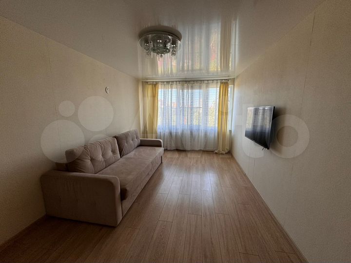 2-к. квартира, 47 м², 9/9 эт.