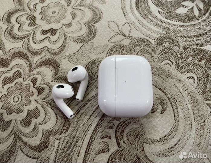 AirPods 3