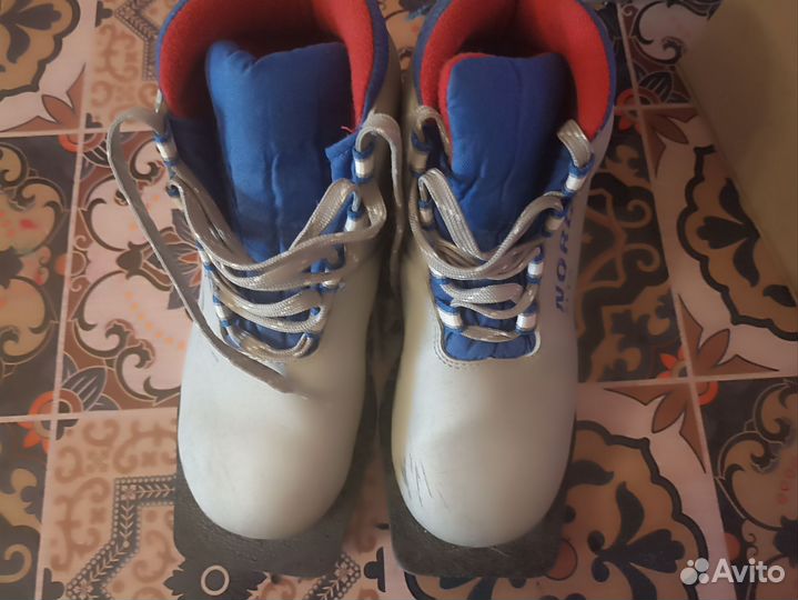 Лыжные ботинки 33-34р