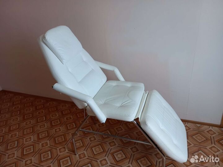 Кушетка косметологическая, кресло