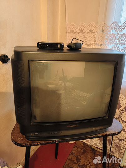 Телевизор и тв приставка