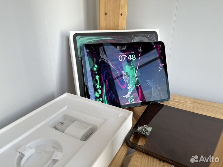 iPad Pro 11 2018 64GB 92акб + Чехол