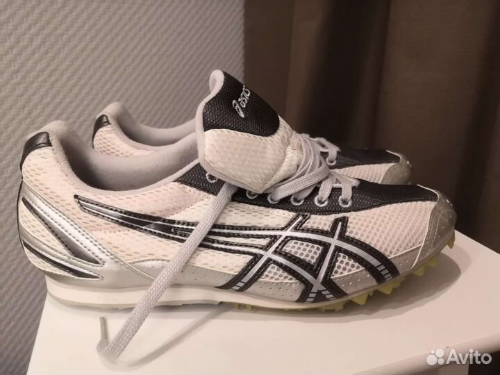 Легкоатлетические шиповки Asics
