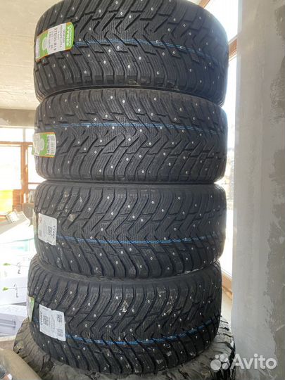 Nokian Tyres Hakkapeliitta 8 SUV 275/50 R19 и 255/55 R19