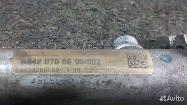 Рампа топливная правая Mercedes Ml W164 OM642.940