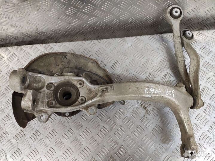 Кулак поворотный передний правый Audi A4 B7 (S4,RS