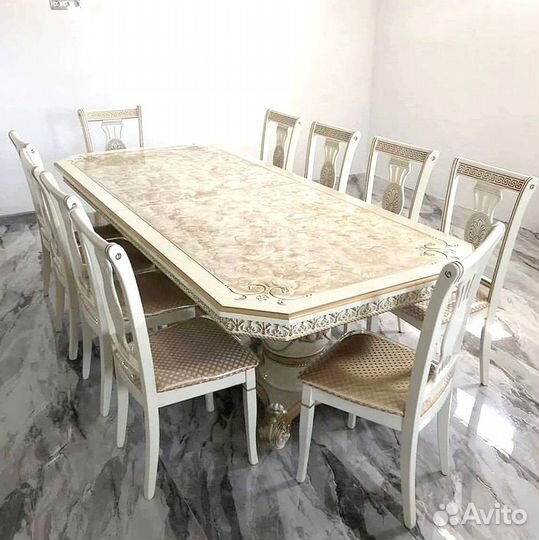 Столы и стулья