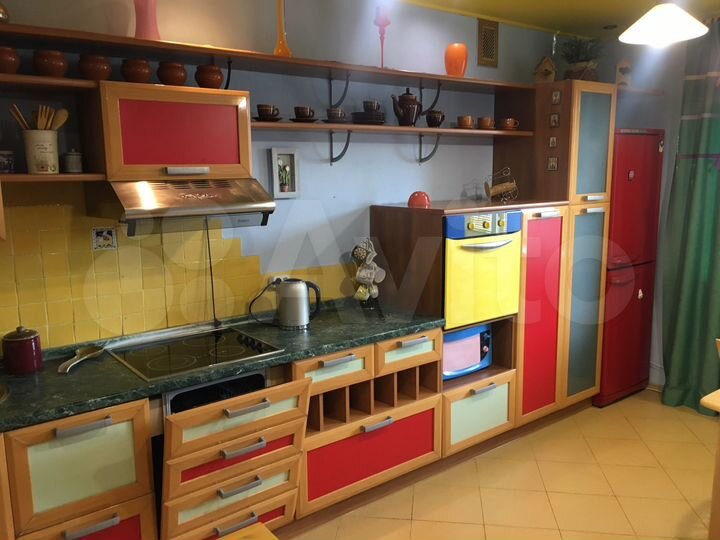 2-к. квартира, 85 м², 3/9 эт.