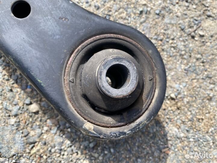 Рычаги передние пара Mitsubishi Lancer 9