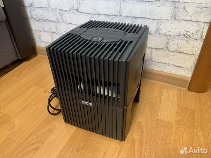 Увлажнитель-мойка воздуха Venta LW14 LW15 черная