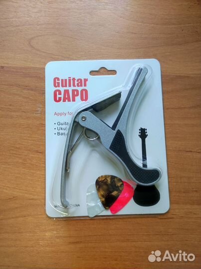 Акустическая гитара