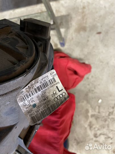 Фара передняя левая Audi A4 B8