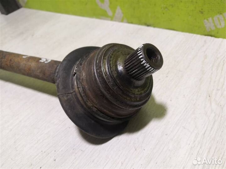 Полуось передняя правая Ауди 80 90 Б3