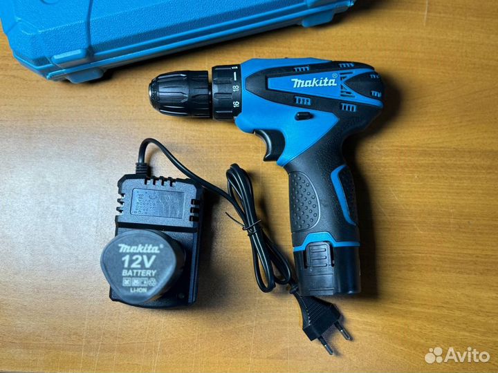 Шуруповерт makita 12v с набором