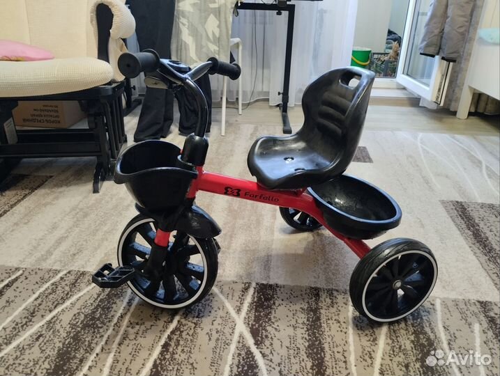 Детский трехколесный велосипед