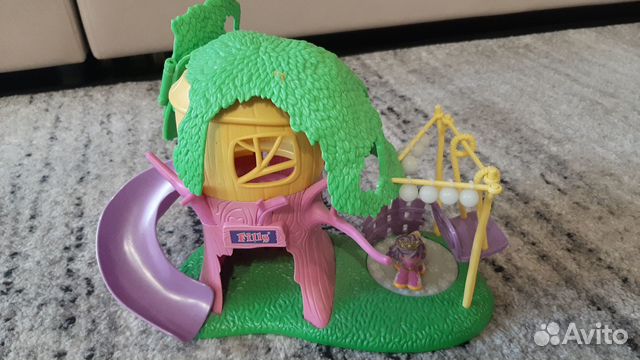 Домик Фили (filly) на дереве, лошадки