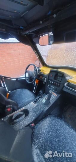 BRP CAN-AM commander 1000 EFI