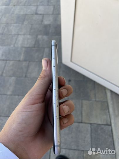 Телефон iPhone 6