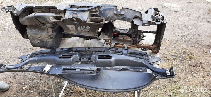 Торпеда с подушкой(airbag) Рено-меган1 2001г.в