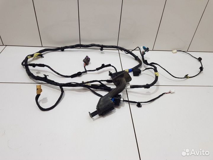 Электропроводка двери передняя левая