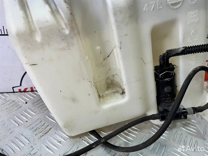 Бачок омывателя с мотором Nissan Note E11