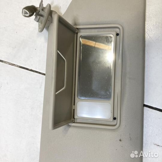 Козырек солнцезащитный (внутри) Mitsubishi Outland