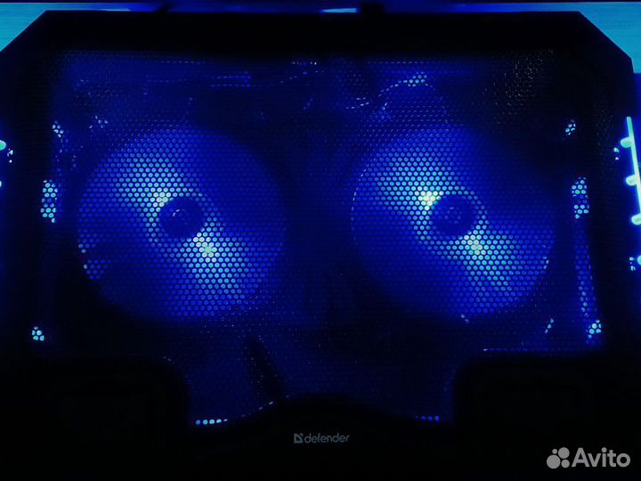 Охлаждающая подставка для ноутбука