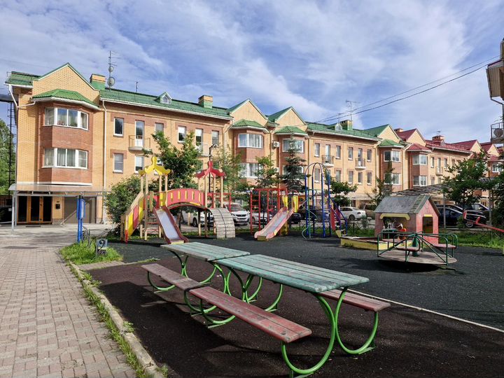 Таунхаус 167,4 м² на участке 1 сот.