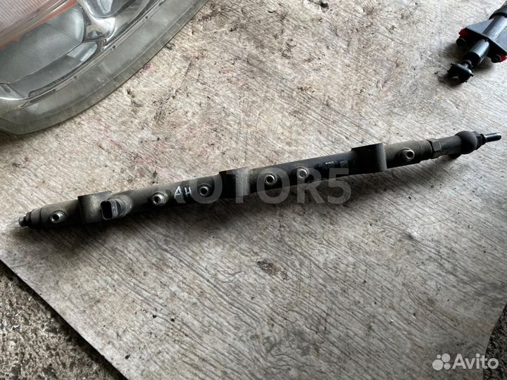 Топливная рампа MAN TGA 2004 51103116037