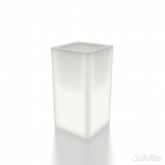 Кашпо высокое для цветов