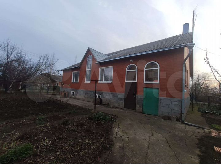 Дом 179 м² на участке 12 сот.