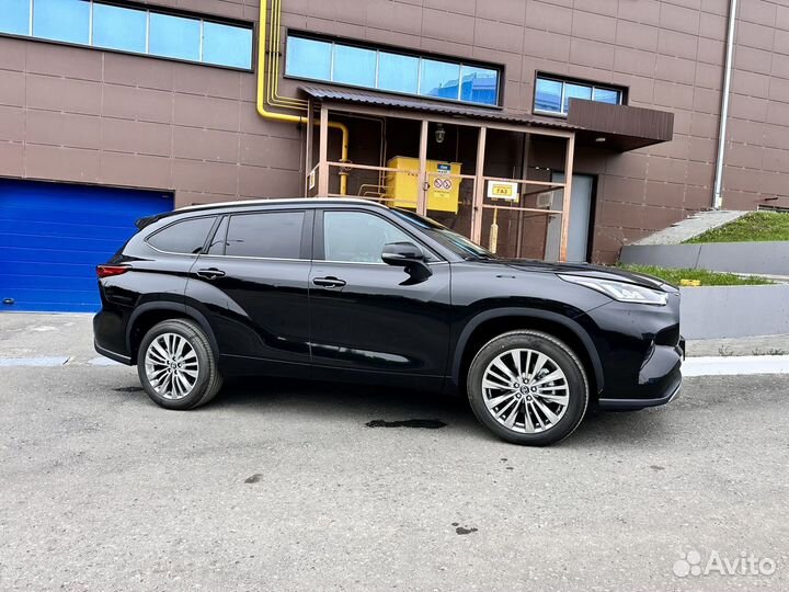 Toyota Highlander 2.0 AT, 2024, 25 км