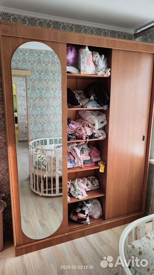 Шкаф купе с зеркалом