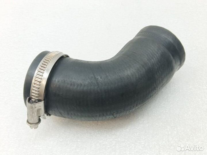 Патрубок интеркулера Audi Q5 FY 2.0 DET 2019