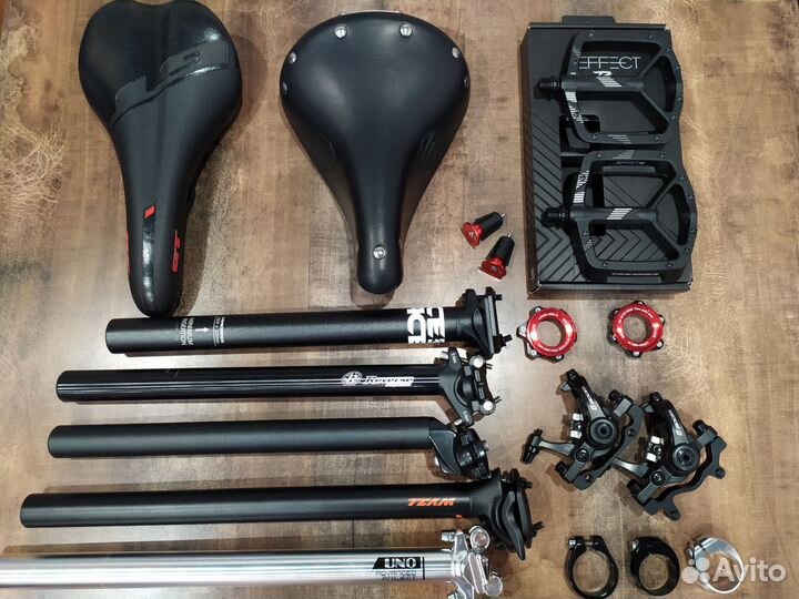 Седла, подседельные штыри, педали