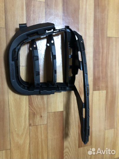 Решетка интеркуллера в бампер правая porsche macan